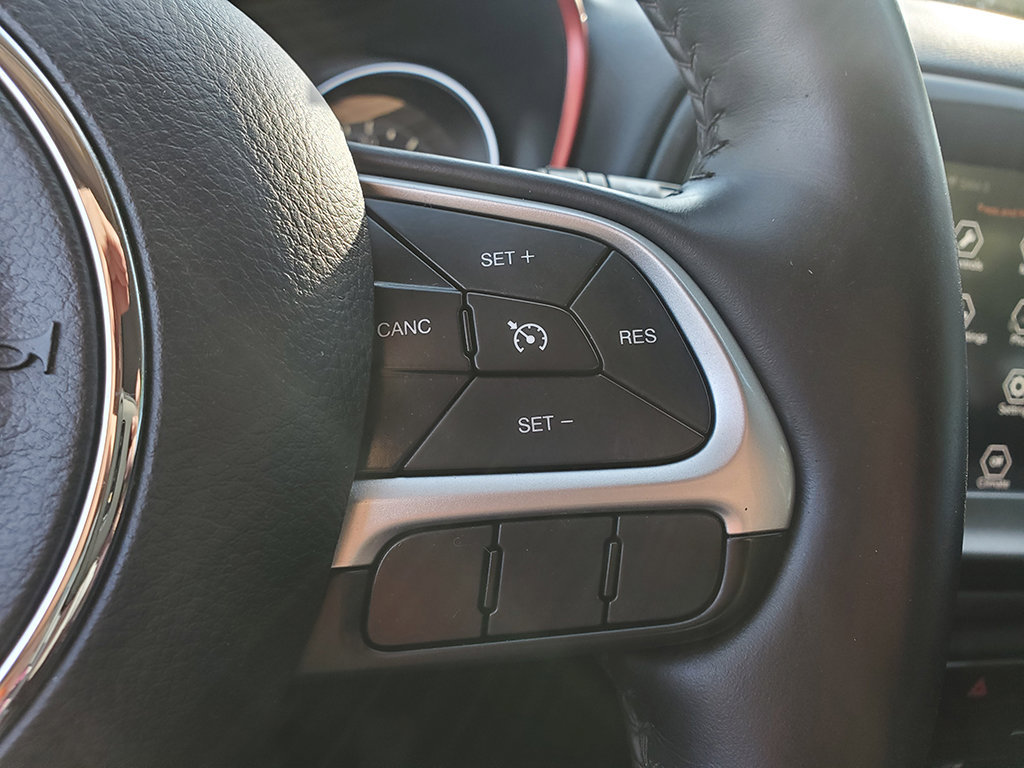 Used 2018 Jeep Compass Trailhawk w/ Cold Weather Group AWD/4WD image 26