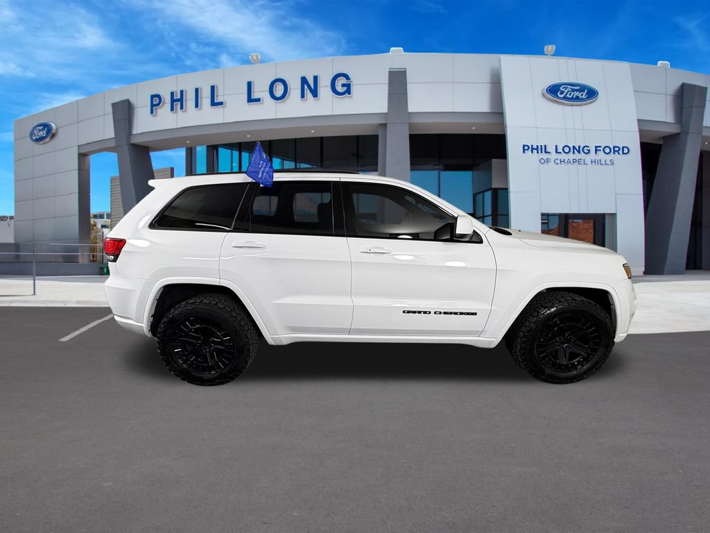 Used 2018 Jeep Grand Cherokee Altitude AWD/4WD image 6