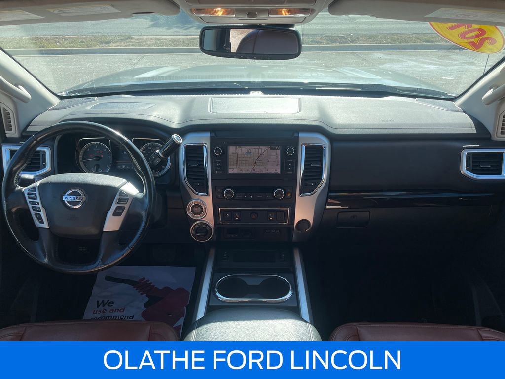 Used 2019 Nissan Titan SV w/ SV Convenience Package image 18