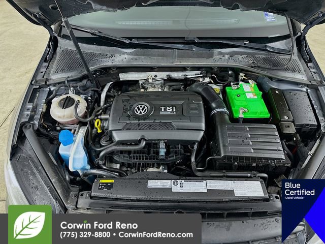 Used 2017 Volkswagen Golf R 4-Door image 33