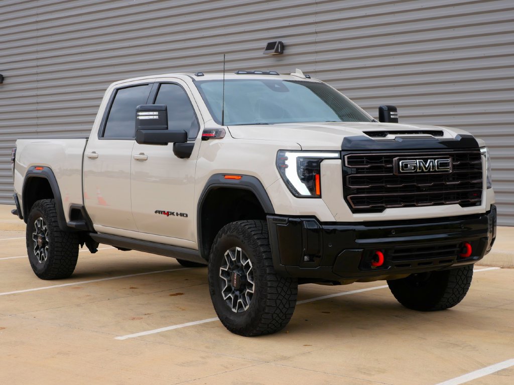 Used 2026 GMC Sierra 2500 AT4X w/ LPO, Black Badging Package