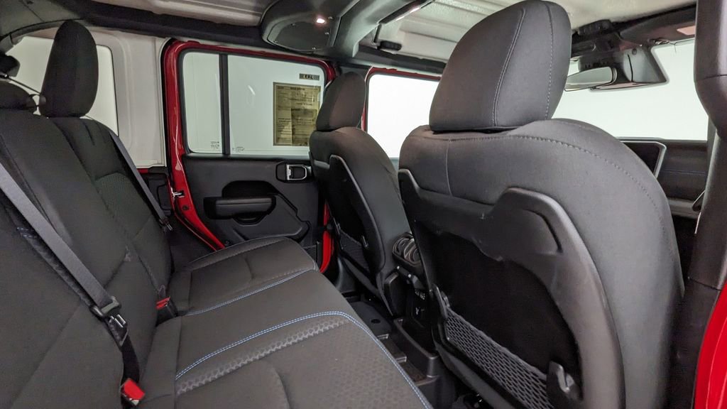 Used 2025 Jeep Wrangler Unlimited Rubicon 4xe w/ Convenience Group AWD/4WD image 37