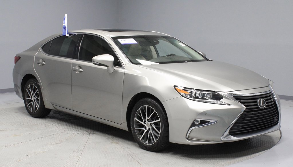 Used 2017 Lexus ES 350 w/ Navigation System Package