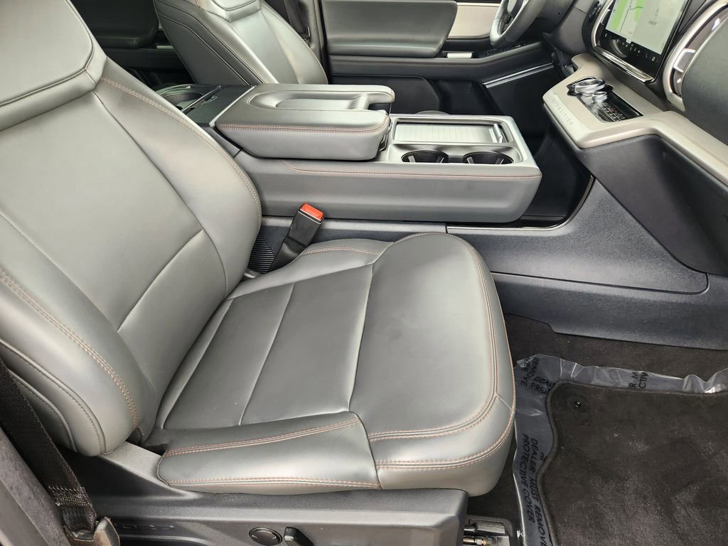 Certified 2025 Ford Expedition Active AWD/4WD image 13