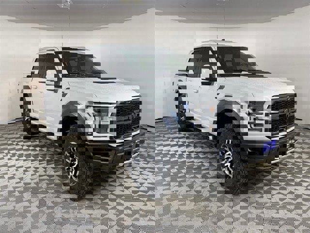 Certified 2017 Ford F150 Raptor w/ Equipment Group 802A Luxury image 5