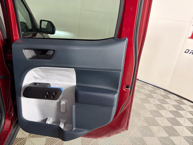 Certified 2025 Ford Maverick XLT FWD image 38