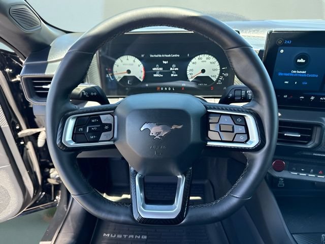 Certified 2025 Ford Mustang Coupe RWD image 18