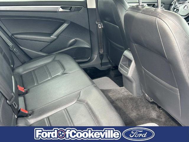 Used 2017 Volkswagen Passat 1.8T R-Line FWD image 17
