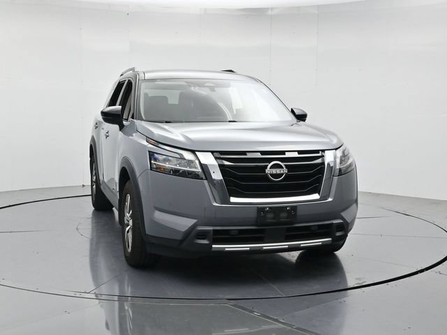 Used 2024 Nissan Pathfinder SL AWD/4WD image 5