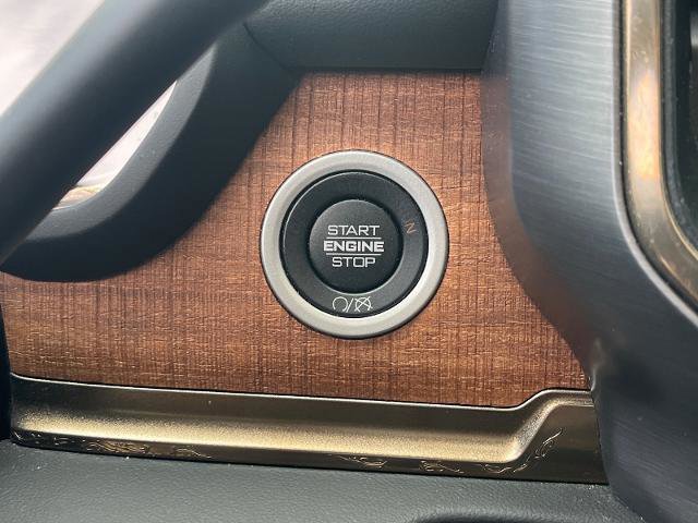 Used 2024 RAM 3500 Limited w/ Towing Technology Group image 10