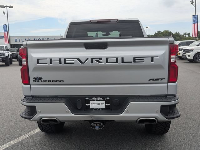 Used 2022 Chevrolet Silverado 1500 RST w/ LPO, Blackout Package AWD/4WD image 4