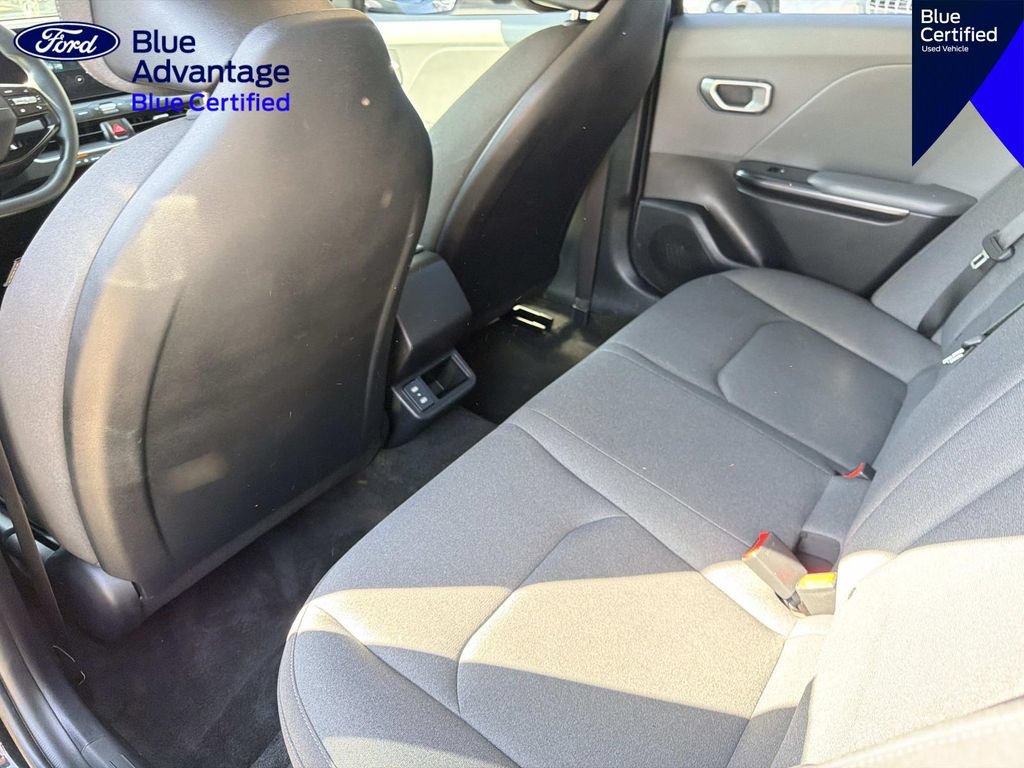 Used 2025 Kia K4 FWD image 12