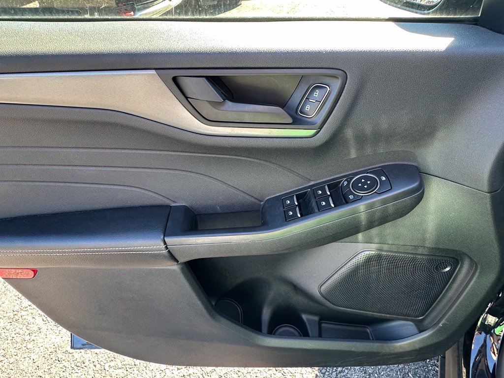 Certified 2025 Ford Escape Active AWD/4WD image 17