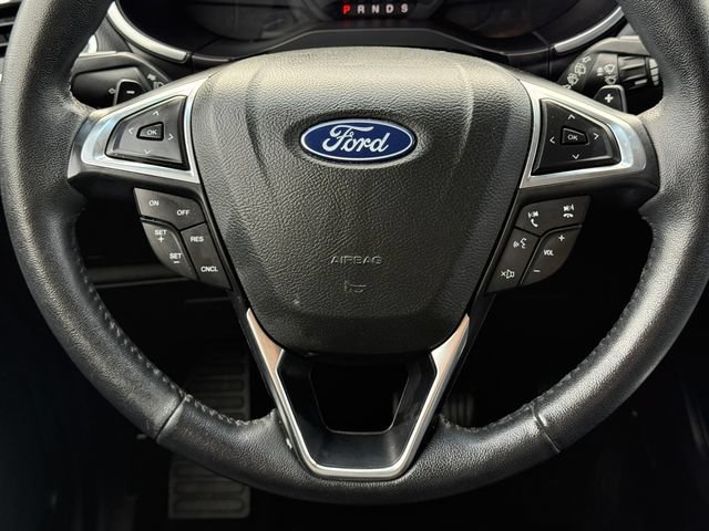 Certified 2018 Ford Edge Titanium w/ Technology Package AWD/4WD image 27