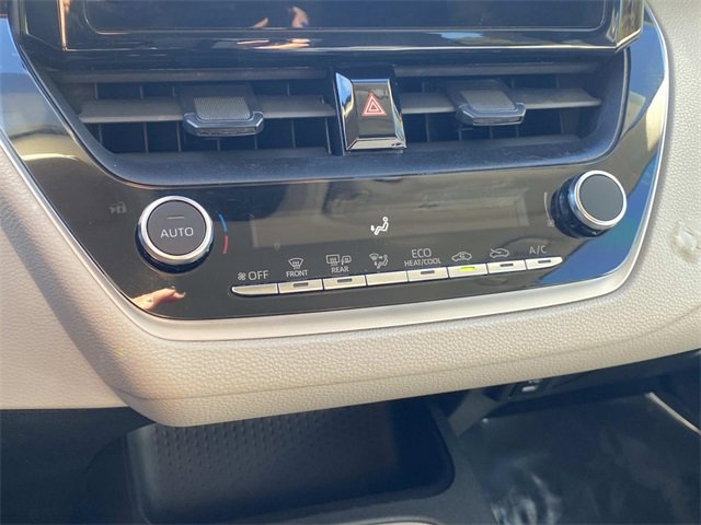 Used 2023 Toyota Corolla LE w/ LE Convenience Package image 27