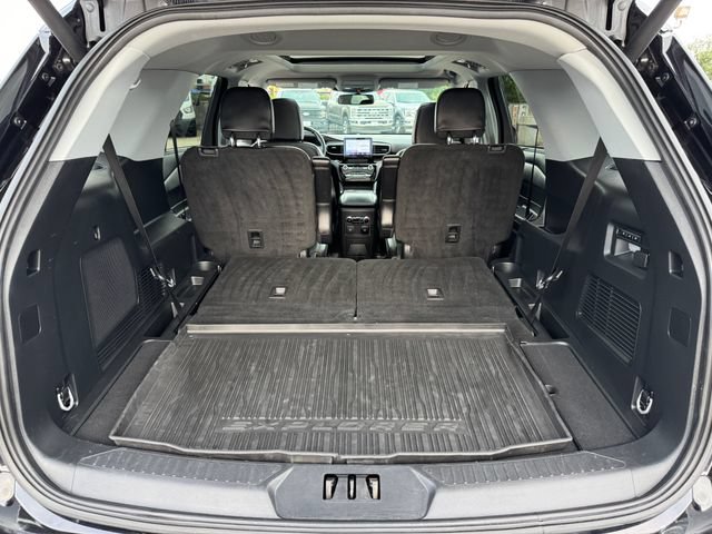 Certified 2024 Ford Explorer Limited w/ Equipment Group 301A AWD/4WD image 19