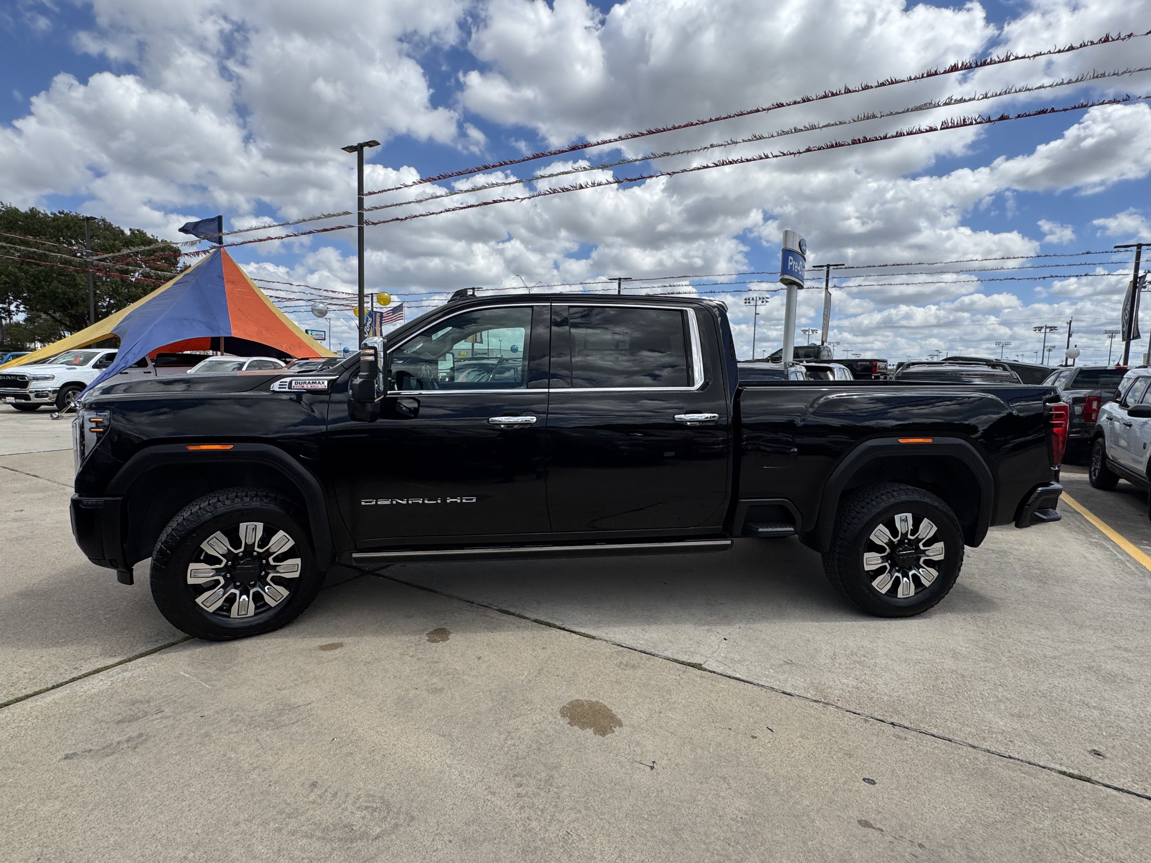 Used 2024 GMC Sierra 2500 Denali w/ Denali Reserve Package image 11