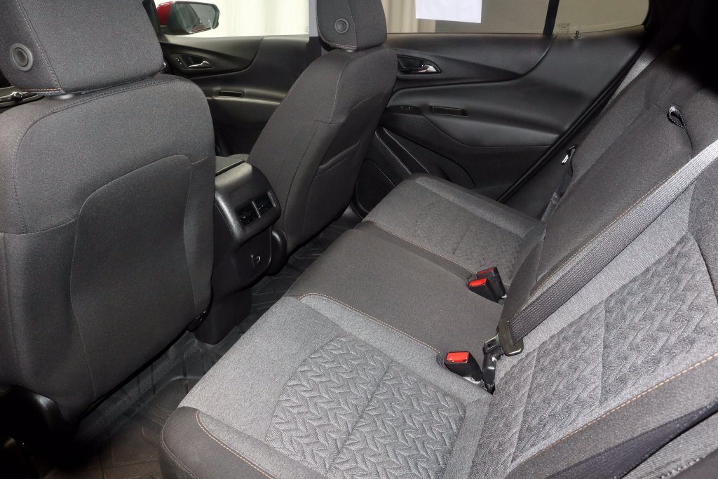 Used 2024 Chevrolet Equinox LT w/ LPO, Floor Liner Package FWD image 20