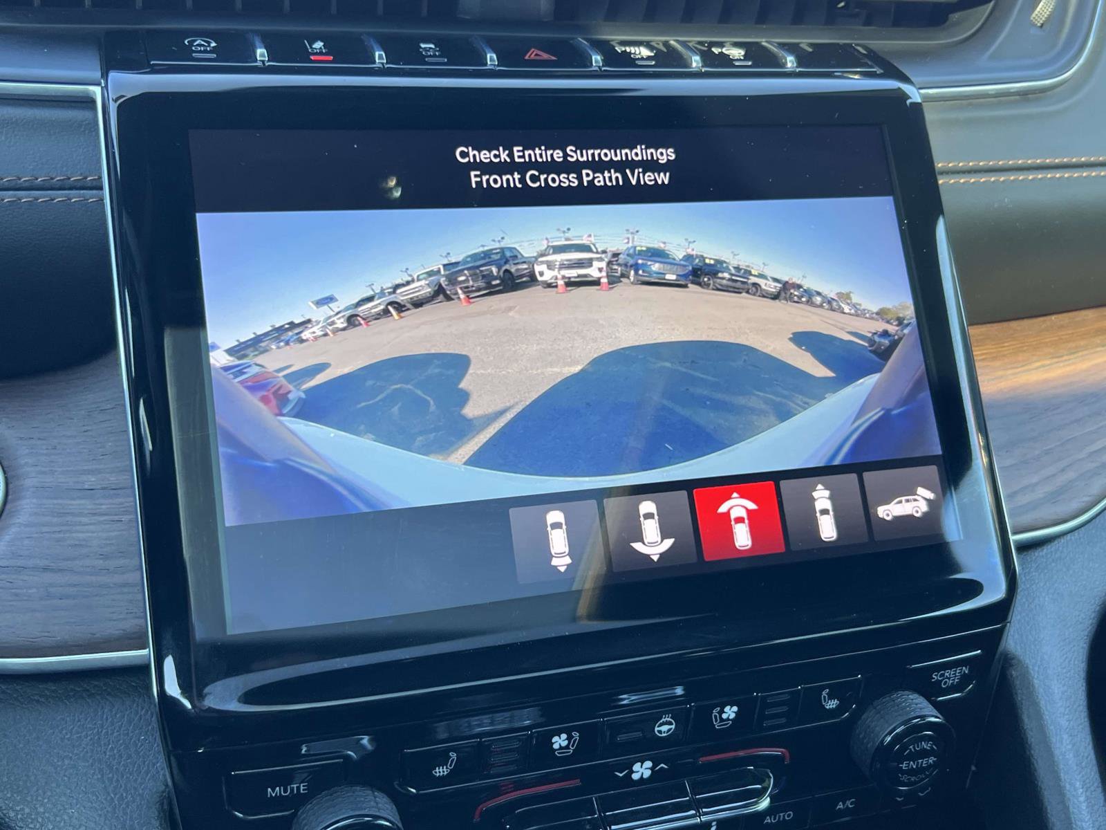 Used 2023 Jeep Grand Cherokee L Summit w/ High Altitude Package image 17