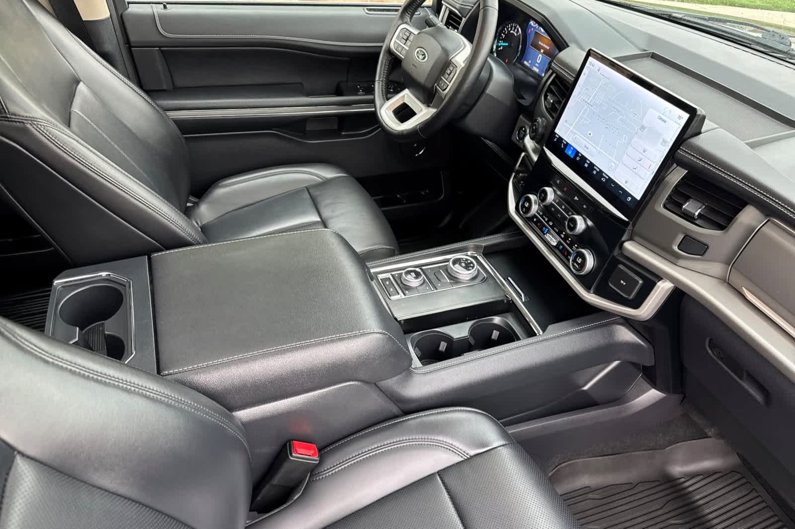 Certified 2024 Ford Expedition XLT AWD/4WD image 17