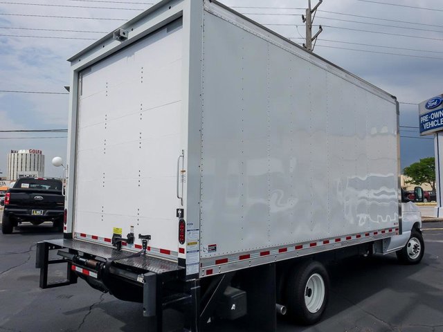Certified 2024 Ford E-350 and Econoline 350 Super Duty w/ Driver's Safety Package image 11