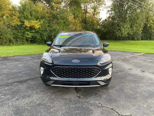 Certified 2022 Ford Escape Titanium AWD/4WD image 2