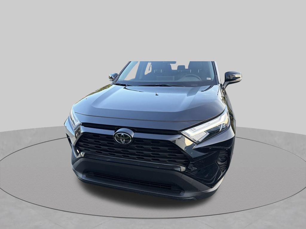 Used 2025 Toyota RAV4 XLE AWD/4WD image 3
