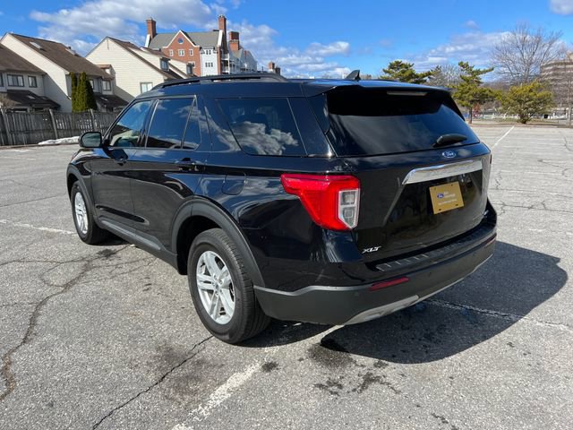 Certified 2022 Ford Explorer XLT w/ Equipment Group 202A image 4