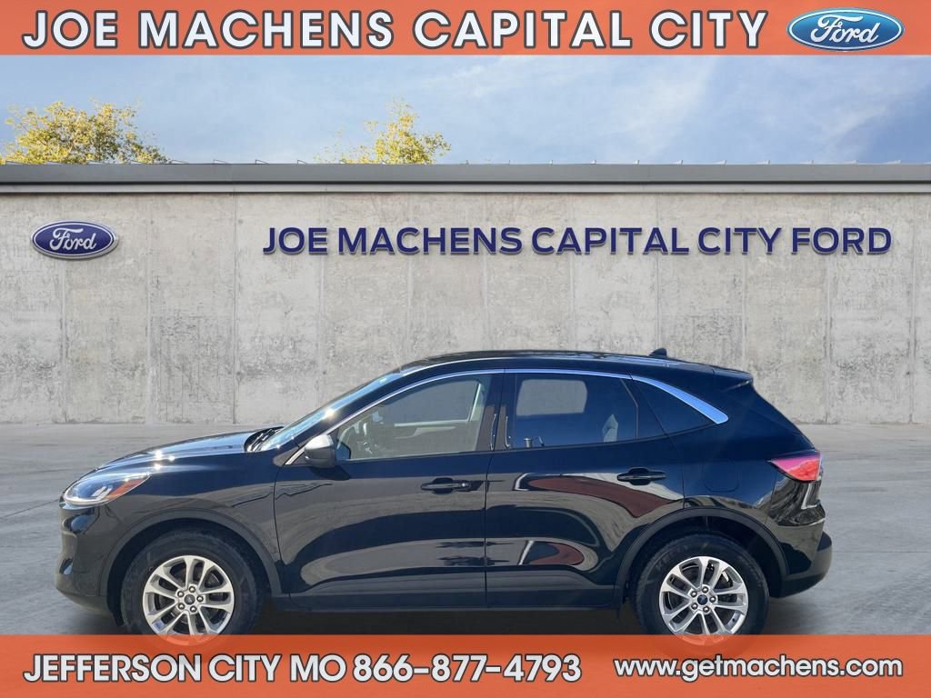 Certified 2022 Ford Escape SE w/ Cold Weather Package image 2