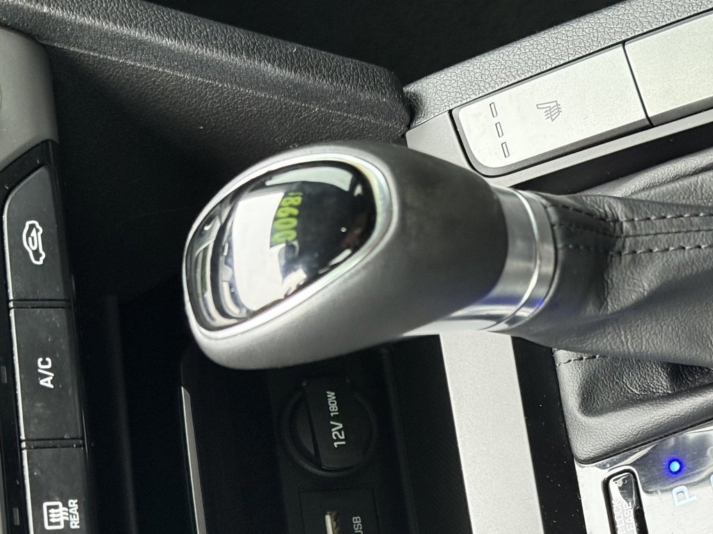 Used 2017 Hyundai Elantra Limited image 29