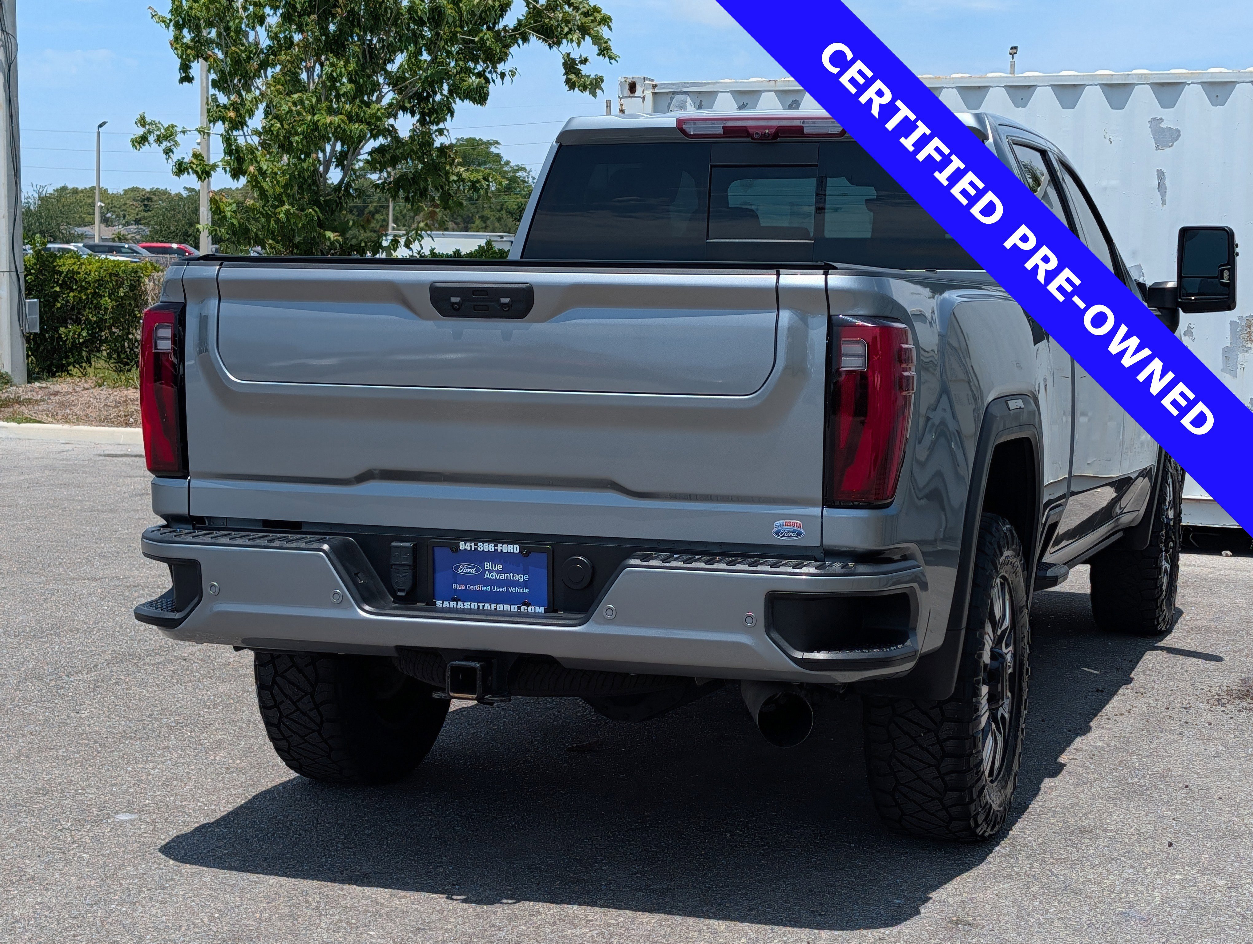 Used 2024 GMC Sierra 2500 Denali w/ Denali Reserve Package AWD/4WD image 4