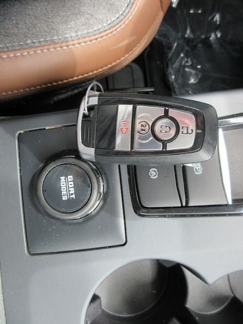 Certified 2024 Ford Bronco Sport Outer Banks w/ Tech Package AWD/4WD image 23