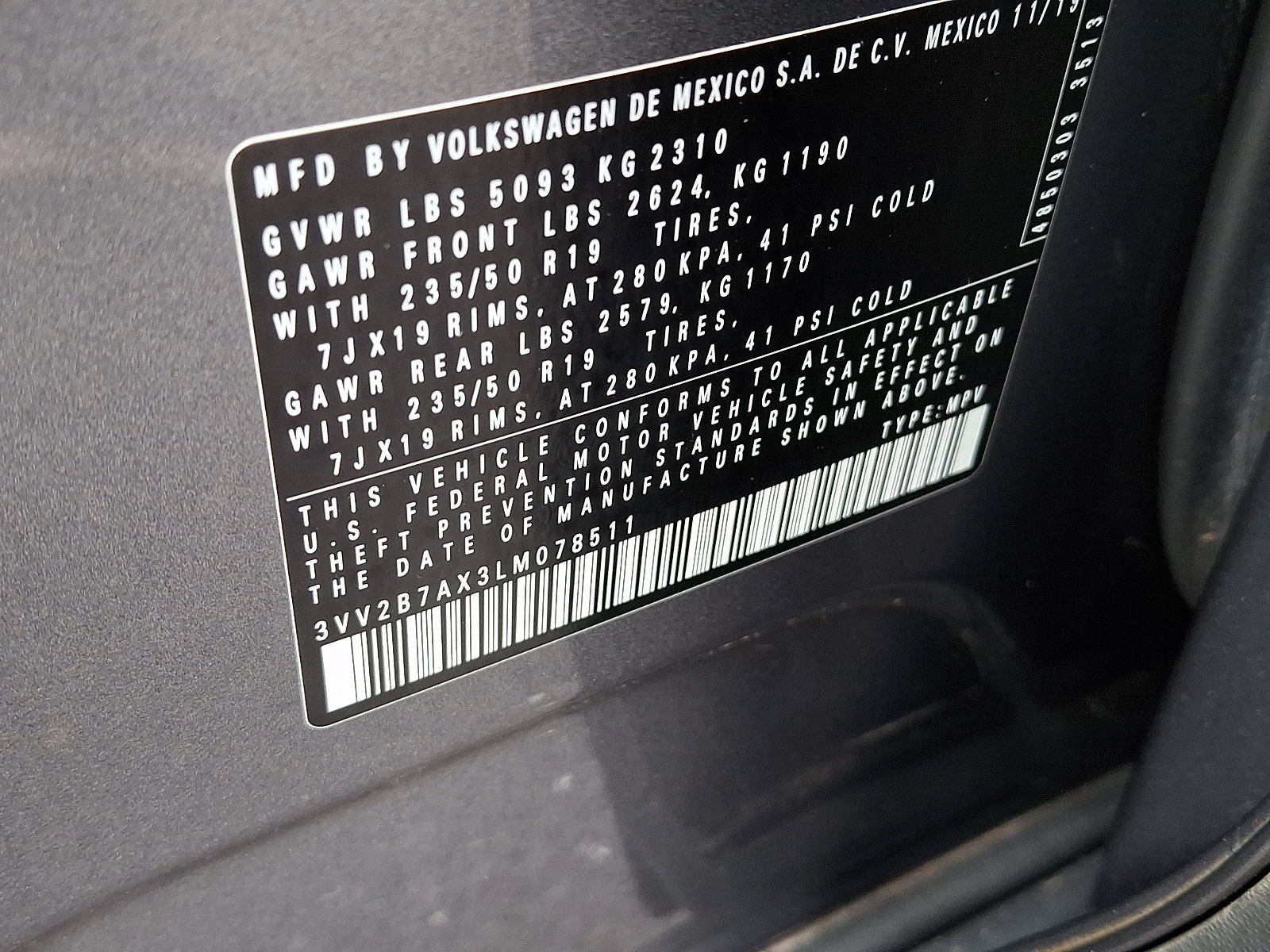 Used 2020 Volkswagen Tiguan SEL AWD/4WD image 27