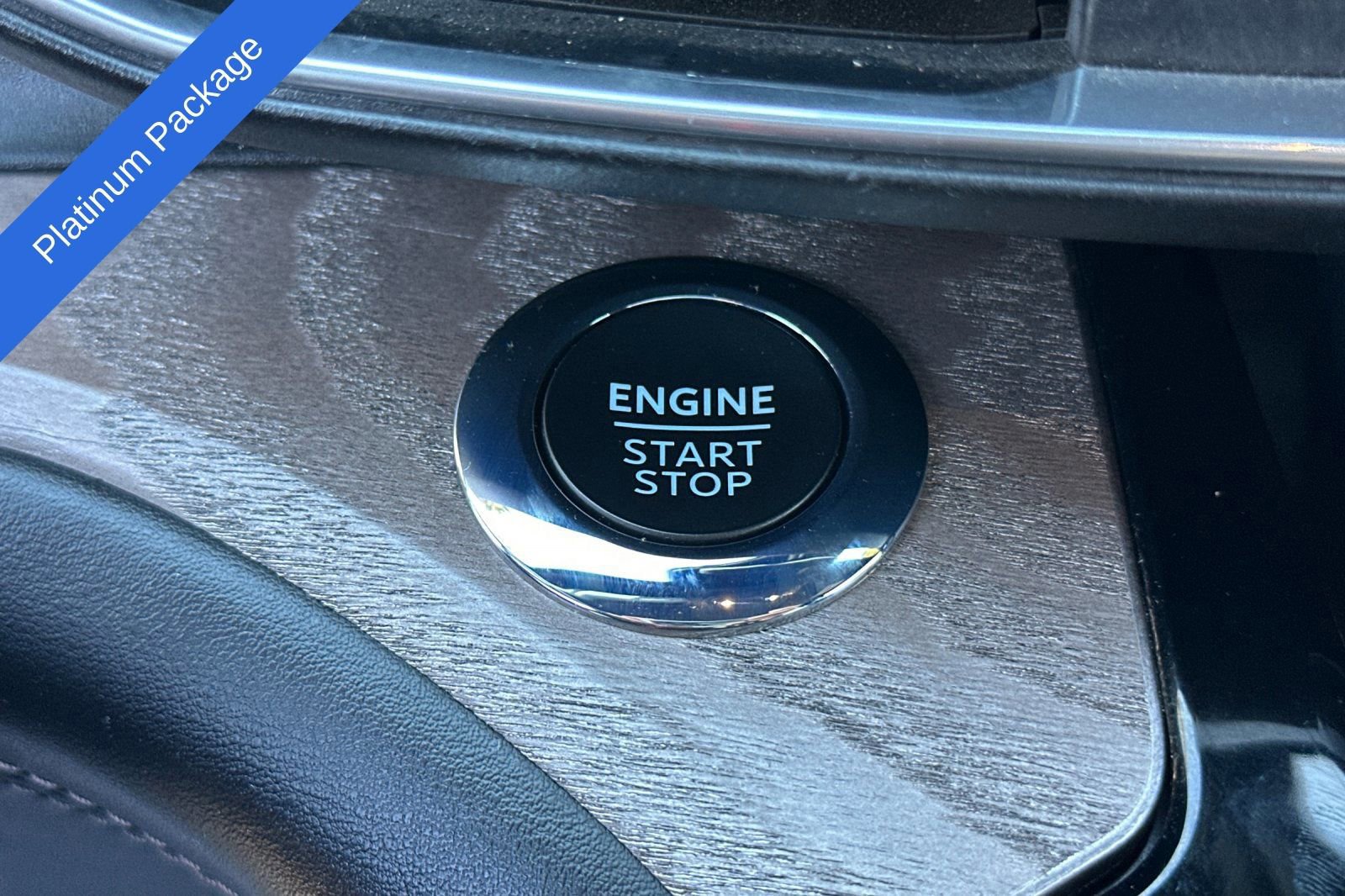 Certified 2022 Ford Explorer Platinum w/ Equipment Group 601A image 23