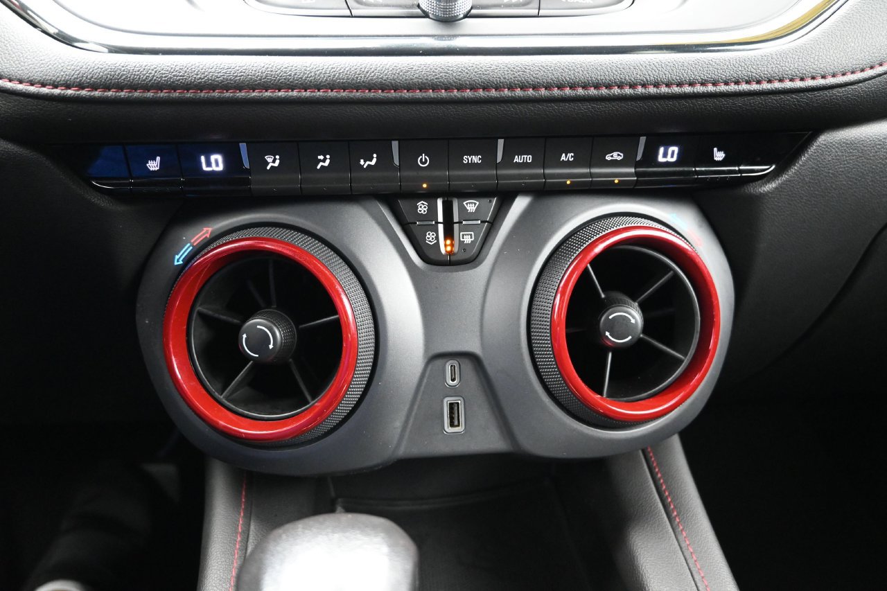 Used 2021 Chevrolet Blazer RS FWD image 32