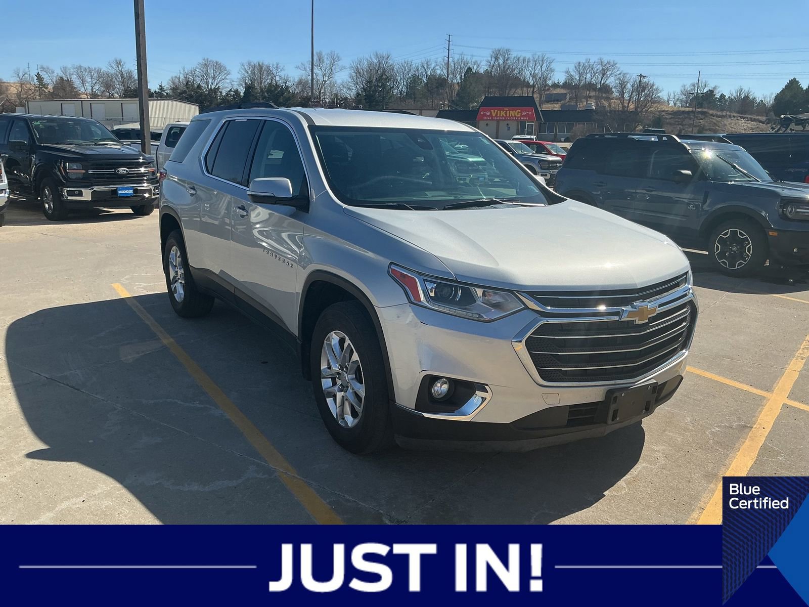 Used 2021 Chevrolet Traverse LT image 4
