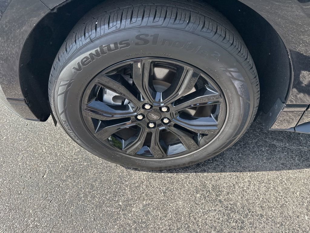 Certified 2024 Ford Edge SE w/ Black Appearance Package AWD/4WD image 9