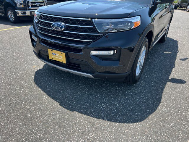 Certified 2021 Ford Explorer XLT w/ Equipment Group 202A AWD/4WD image 28