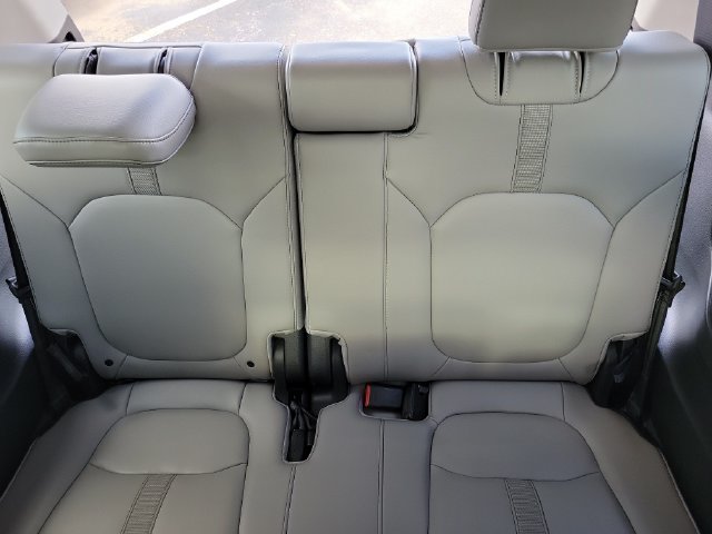 Used 2024 Honda Pilot Touring image 29