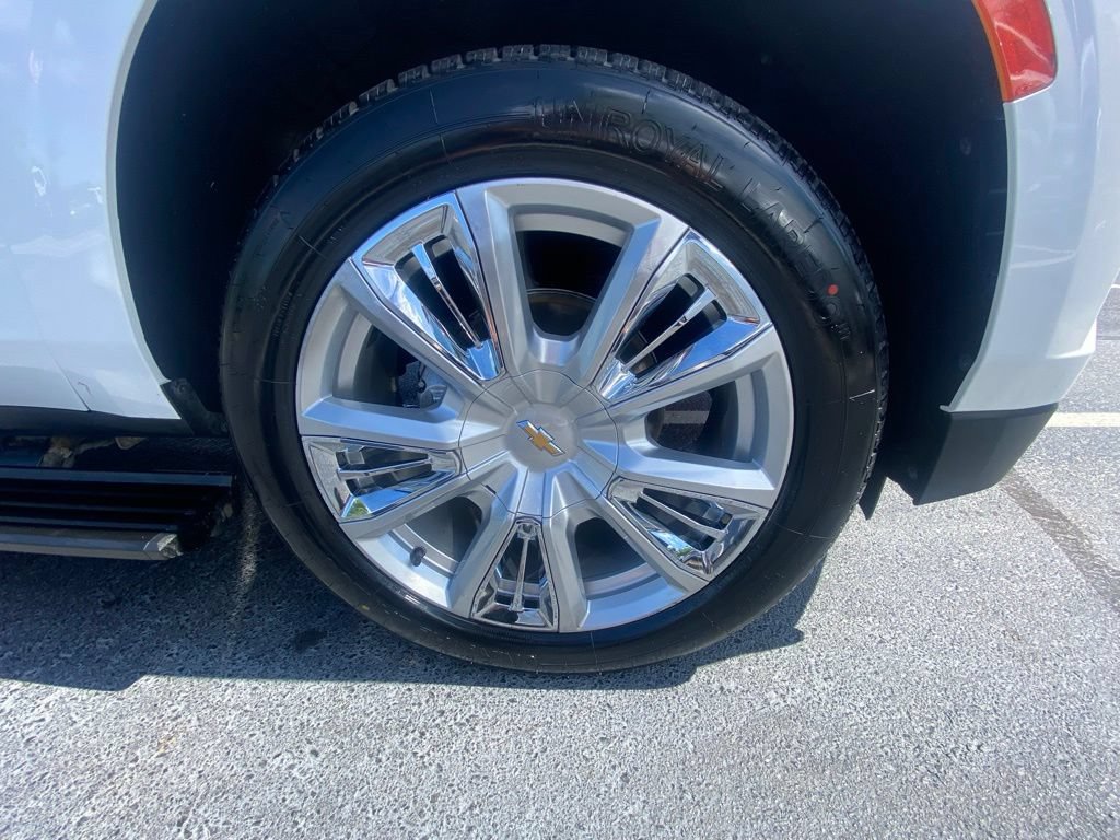 Used 2024 Chevrolet Tahoe High Country w/ Premium Package AWD/4WD image 32