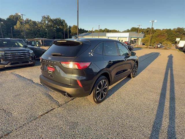 Certified 2022 Ford Escape SE w/ SE Sport Appearance Package AWD/4WD image 7