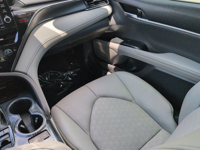 Used 2022 Toyota Camry XSE FWD image 15