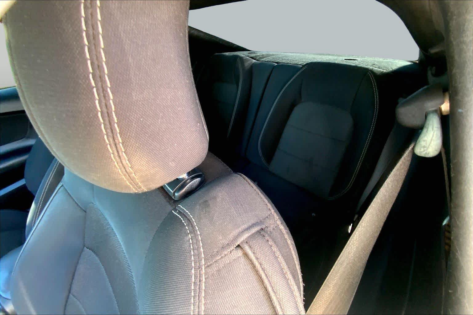 Certified 2017 Ford Mustang Coupe RWD image 21