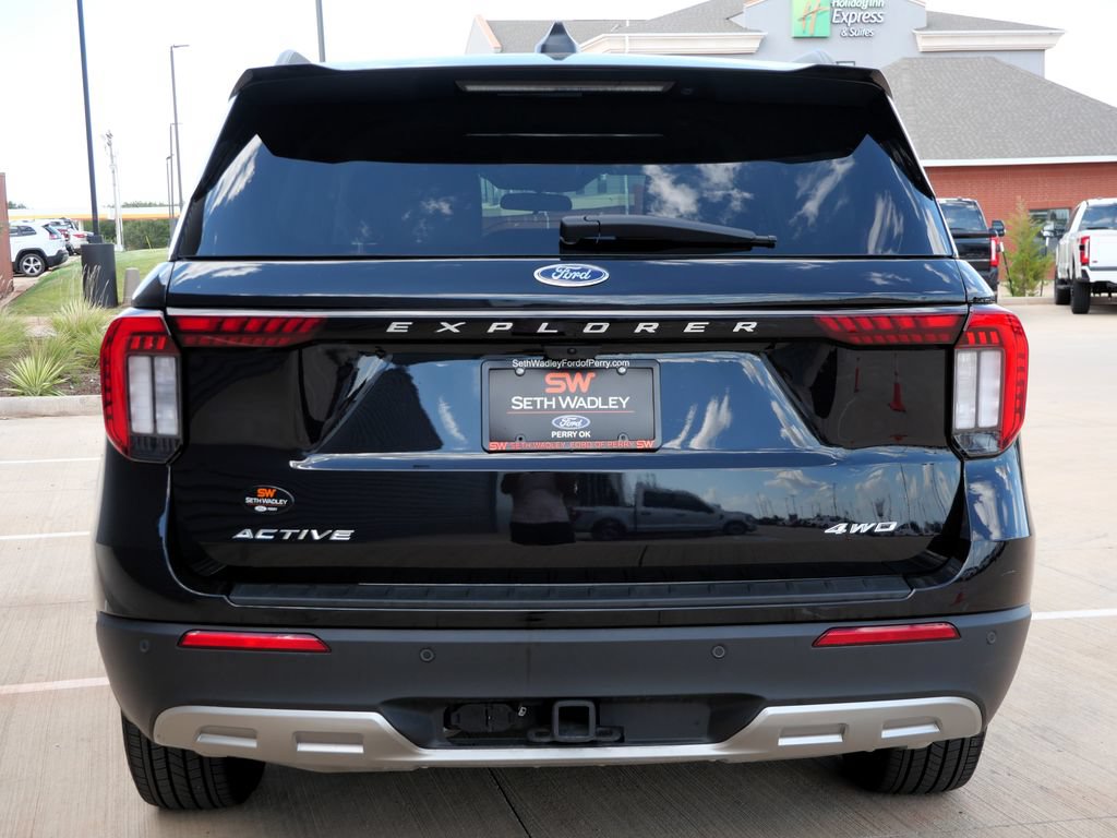 Certified 2025 Ford Explorer Active w/ Active Comfort Package AWD/4WD image 5