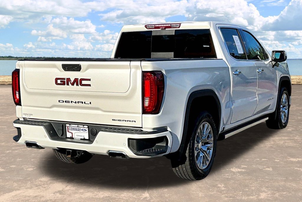 Used 2023 GMC Sierra 1500 Denali w/ Technology Package AWD/4WD image 8