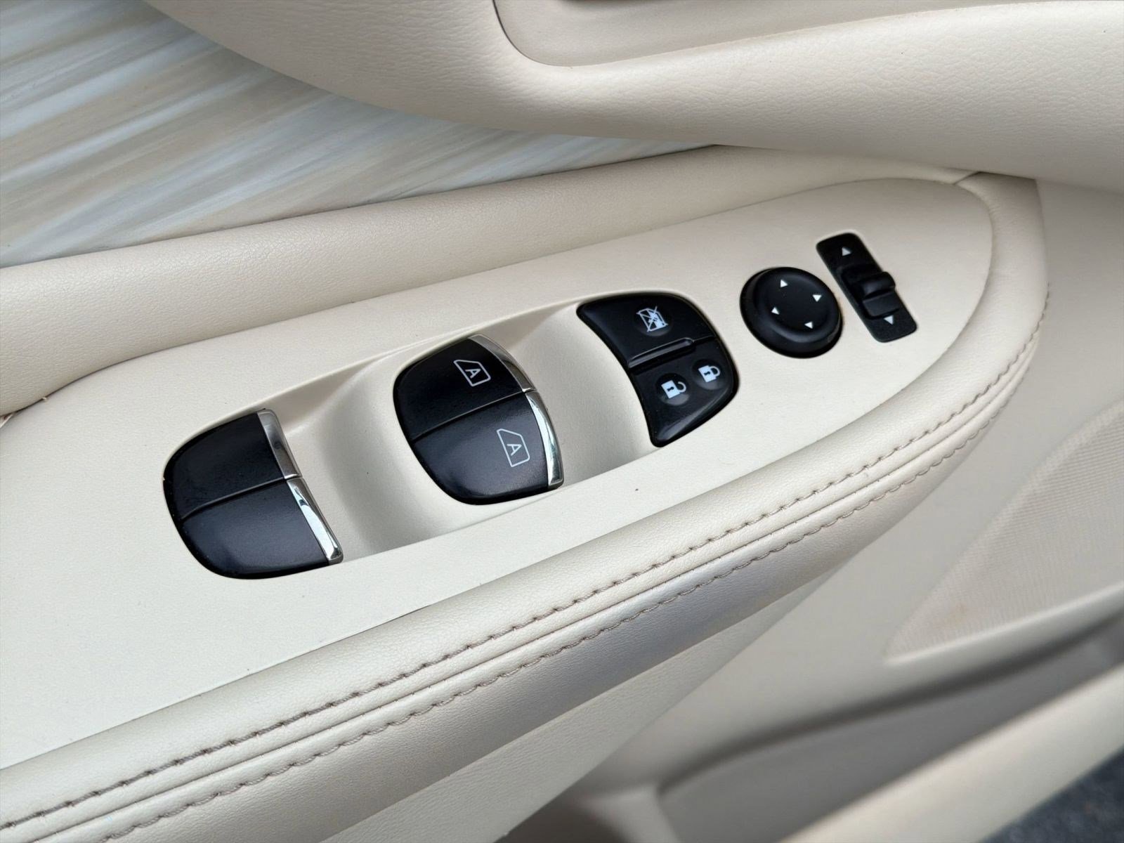 Used 2018 Nissan Murano Platinum w/ Cargo Package image 13