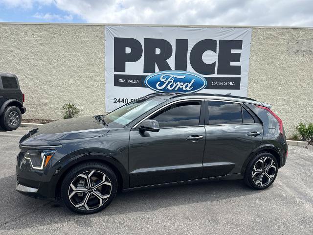 Used 2023 Kia Niro EX Touring FWD image 2