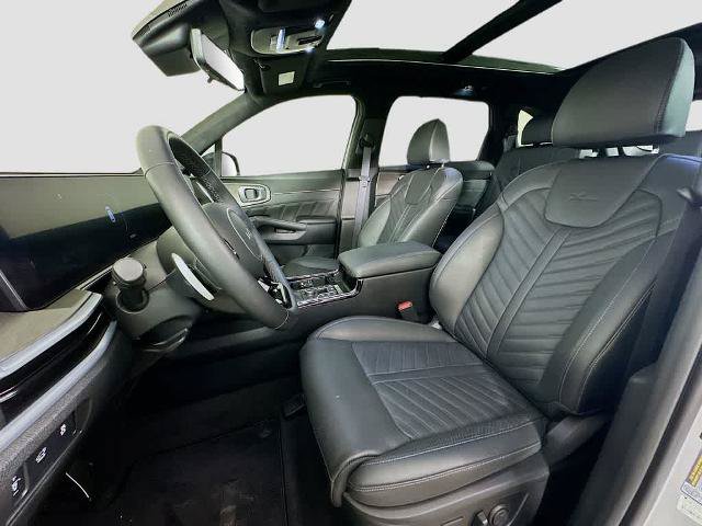 Used 2025 Kia Sorento SX Prestige AWD/4WD image 12