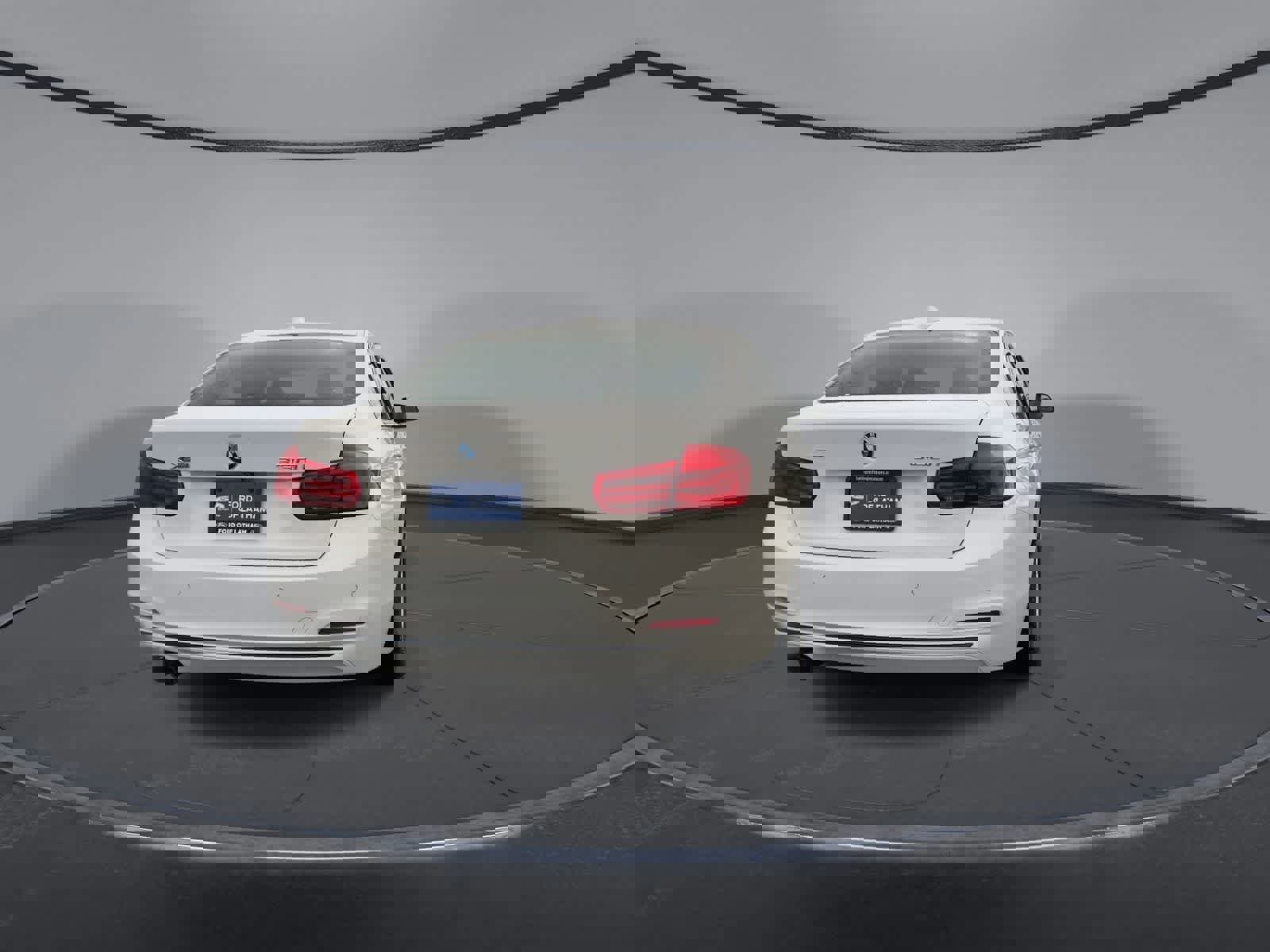 Used 2018 BMW 330i xDrive Sedan image 3