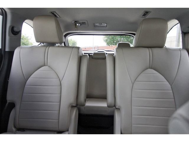 Used 2023 Toyota Highlander XLE FWD image 14